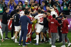 Xô xát sau trận bán kết Asian Cup 2023 giữa Qatar - Iran. ẢNH: REUTERS