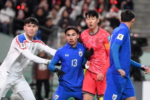 Son Heung-min thất vọng khi Hàn Quốc chỉ kiếm được trận hòa trước Thái Lan trên sân nhà. ẢNH: CHOSUN 