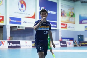 Tuyển thủ từng tham dự Futsal World Cup 2021 Vũ Đức Tùng là ngôi sao nổi bật nhất của Thái Sơn Nam TPHCM. 