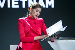Siêu mẫu Võ Hoàng Yến chính thức trở thành host của Vietnam’s Next Top Model 2019