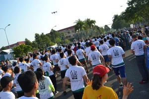 Sôi động Giải chạy bộ Mekong Delta Marathon