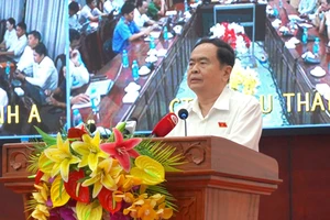 Chủ tịch Quốc hội Trần Thanh Mẫn phát biểu tại buổi tiếp xúc cử tri sáng 1-7
