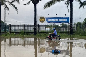 TP Cần Thơ: Lũ kết hợp triều cường gây ngập hàng loạt tuyến đường