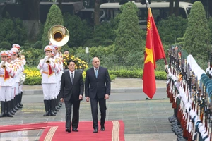 Chủ tịch nước Lương Cường chủ trì lễ đón Tổng thống Bulgaria Rumen Radev thăm chính thức Việt Nam