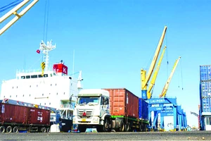 Cảng Chu Lai phục vụ xuất khẩu hàng rời cho các doanh nghiệp tại miền Trung