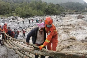 Động đất ở Tứ Xuyên, Trung Quốc: Đã có 66 người chết
