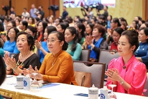 Phát huy vai trò phụ nữ trong phát triển kinh tế - xã hội