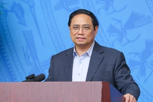 Thủ tướng Phạm Minh Chính chủ trì phiên họp thứ 18 của Ban chỉ đạo quốc gia phòng, chống dịch Covid-19 với 63 tỉnh thành. Ảnh: QUANG PHÚC