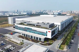 Thụy Sĩ khánh thành siêu nhà máy robot ở Trung Quốc