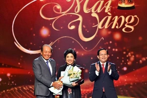 Trao giải Mai Vàng lần thứ 28 - 2022: NSND Lệ Thủy nhận giải thưởng Nghệ sĩ trọn đời vì cộng đồng 