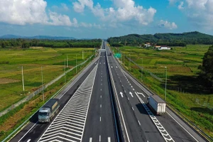 Đẩy nhanh tiến độ Dự án đường cao tốc Biên Hòa - Vũng Tàu 