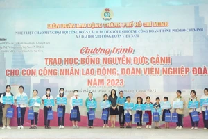 Trao 440 suất học bổng Nguyễn Đức Cảnh 
