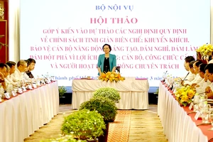 Bộ trưởng Bộ Nội vụ Phạm Thị Thanh Trà phát biểu tại hội thảo