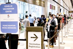 Trung tâm tiêm vaccine Covid-19 đặt tại Sân bay quốc tế Changi (Singapore)