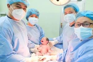 Một ca sinh mổ tại Bệnh viện Hùng Vương, TPHCM