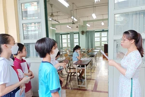Học sinh chuẩn bị thi khảo sát năng lực vào lớp 6 Trường THPT chuyên Trần Đại Nghĩa (quận 1) năm học 2023-2024