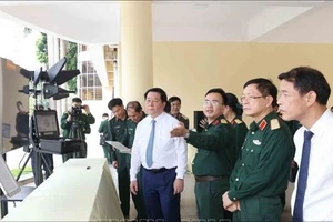 Trưởng Ban Tuyên giáo Trung ương Nguyễn Trọng Nghĩa thăm, chúc mừng Học viện Kỹ thuật Quân sự