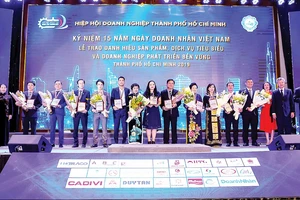 Chủ tịch HĐQT - Tổng Giám đốc Tập đoàn Hòa Bình nhận danh hiệu “Doanh nhân Việt Nam tiêu biểu 2019”