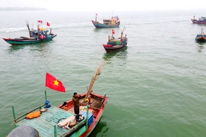 Ngư dân Thanh Hóa, Hà Tĩnh làm lễ “mở biển”, xuất hành lấy may đầu năm 
