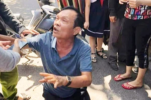 Bắt giam tài xế xe Lexus biển 6666 tông vào đám tang ở Bình Định