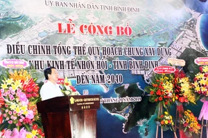 Chủ tịch UBND tỉnh Bình Định phát biểu tại lễ công bố