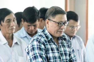 Tuyên án nguyên Chủ tịch huyện Đông Hòa, tỉnh Phú Yên cùng các thuộc cấp