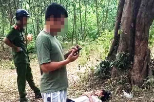 Cảnh sát phục kích bắt nghi phạm giết người trốn trong rừng