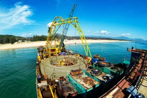 Chính thức cấp điện cáp ngầm cho 3.000 dân đảo Cù Lao Xanh