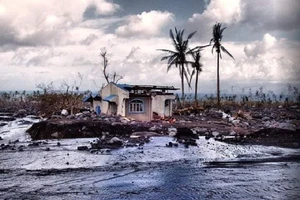 Siêu bão Goni đổ bộ vào Philippines với sức gió hủy diệt