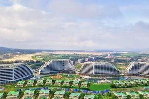 Quy Nhơn khai trương khách sạn dài gần 1km, sức chứa 3.500 khách
