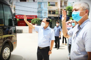 Bình Định tiếp tục tăng cường y bác sĩ vào TPHCM tham gia chống dịch