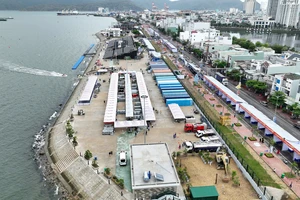 Hàng loạt mô tô biển của 26 quốc gia sắp tranh tài ở đầm Thị Nại