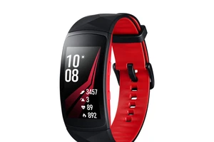 Samsung ra mắt Gear Fit2 Pro