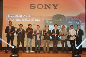 Máy ảnh Sony A7 III có giá gần 50 triệu đồng