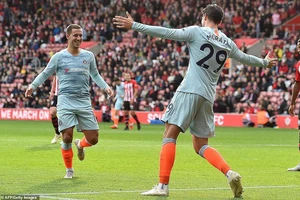 Southampton - Chelsea 0-3: Hazard, Barkley, Morata ghi bàn