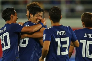 Nhật Bản - Uzbekistan 2-1: Muto, Shiotani Tsukasa tỏa sáng giành ngôi đầu bảng F