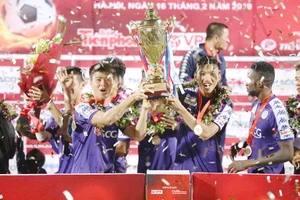 Siêu Cúp 2018, Hà Nội - Bình Dương 2-0: Hoàng Vũ Samson lập cú đúp, Hà Nội lần 2 đăng quang