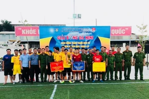 Liên quân cơ quan, đội đặc nhiệm - nghi lễ đăng quang giải bóng đá mừng ngày thành lập Đoàn