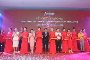 Trung tâm Kinh doanh và Trải nghiệm Amway tại Cần Thơ tọa lạc tại số 449-451 đường 30 Tháng 4, phường Hưng Lợi, quận Ninh Kiều