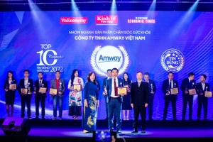 Nutrilite nhận giải thưởng “Tốp 10 tin dùng Việt Nam 2022 ngành sản phẩm chăm sóc sức khỏe”
