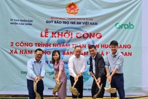 Quỹ Bảo trợ trẻ em Việt Nam và Grab Việt Nam khởi công xây thêm 2 cây cầu thuộc dự án “Xây cầu đến lớp”