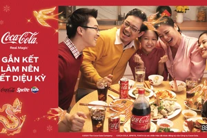 Coca-Cola lan tỏa thông điệp “Gắn kết làm nên tết diệu kỳ” 
