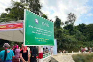 Dự án “Xây cầu đến lớp” của Quỹ Bảo trợ trẻ em Việt Nam và Grab Việt Nam: Khánh thành cây cầu thứ 7 và thứ 8 