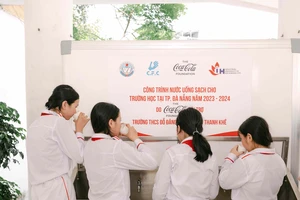 Bàn giao 11 hệ thống máy lọc nước uống tại vòi cho các trường THCS ở Đà Nẵng năm 2024