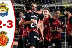 Las Palmas vs Mallorca 2-3: Daniel Vazquez, Robert Navarro lập công, Dario Essugo, Fabio Silva gỡ hòa nhờ penalty, Vedat Muriqi bị thẻ đỏ, Johan Mojica kịp chốt sổ 3 điểm