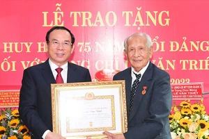 Nhớ chú Tư Triết - Người nối nhịp cầu bang giao thương mại