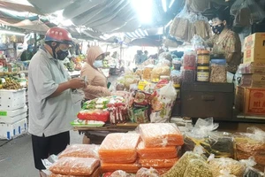 Làm mới chợ truyền thống ở Vĩnh Long