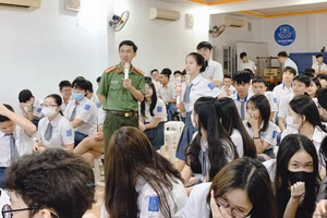 Quận đoàn quận Tân Bình tích cực hưởng ứng Ngày Pháp luật Việt Nam