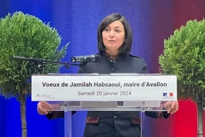 Pháp: Nữ thị trưởng bị bắt giữ vì tàng trữ 70kg nhựa cần sa