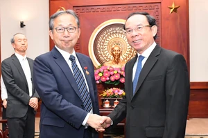 Bí thư Thành ủy TPHCM tiếp Đại sứ Nhật Bản chào từ biệt